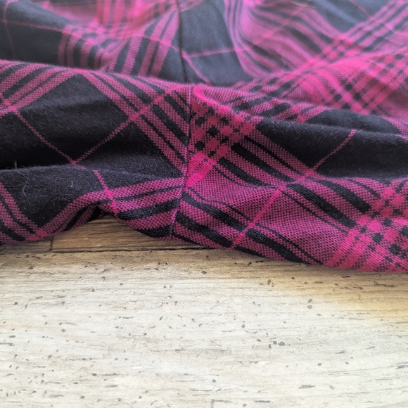 Torrid black and red plaid leggings pants size 3 GUC - Picture 2 of 6